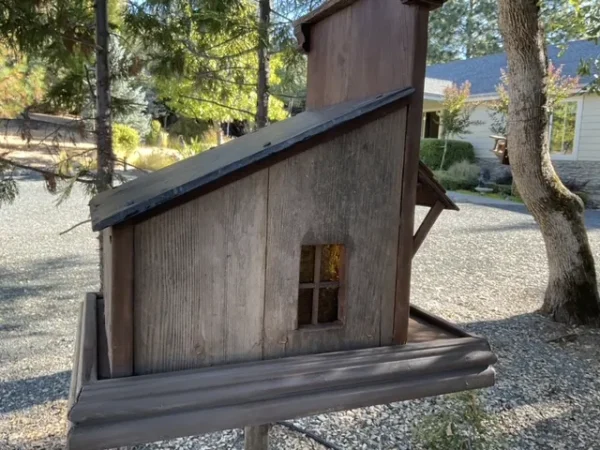 Lonesome Dove Birdhouse - Image 3
